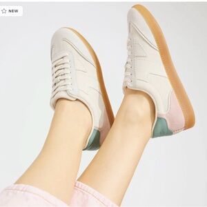 Toms Collin’s sneakers